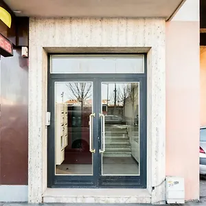  Apartment Lp Anne France